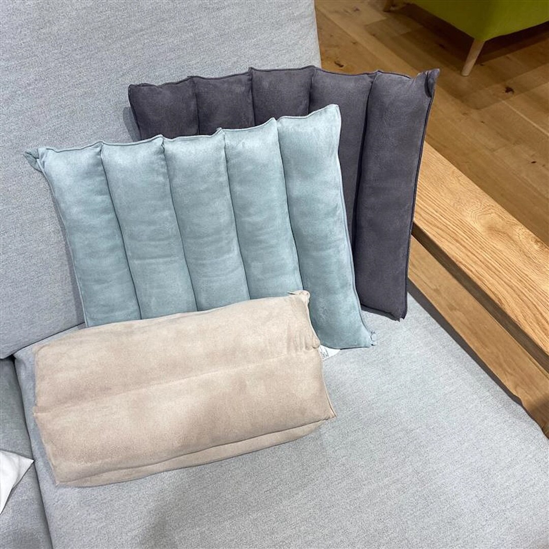 グランフロント大阪】座って、支えて、眠れるクッション｜無印良品